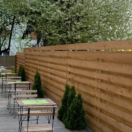 Meljska Hostel